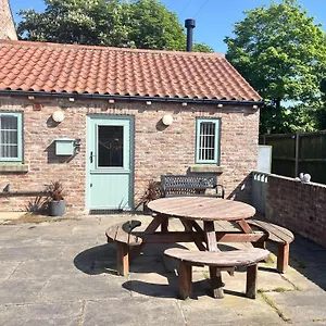 inviting-1-bed-cottage-in-driffield.yorkshirehotels.net/
